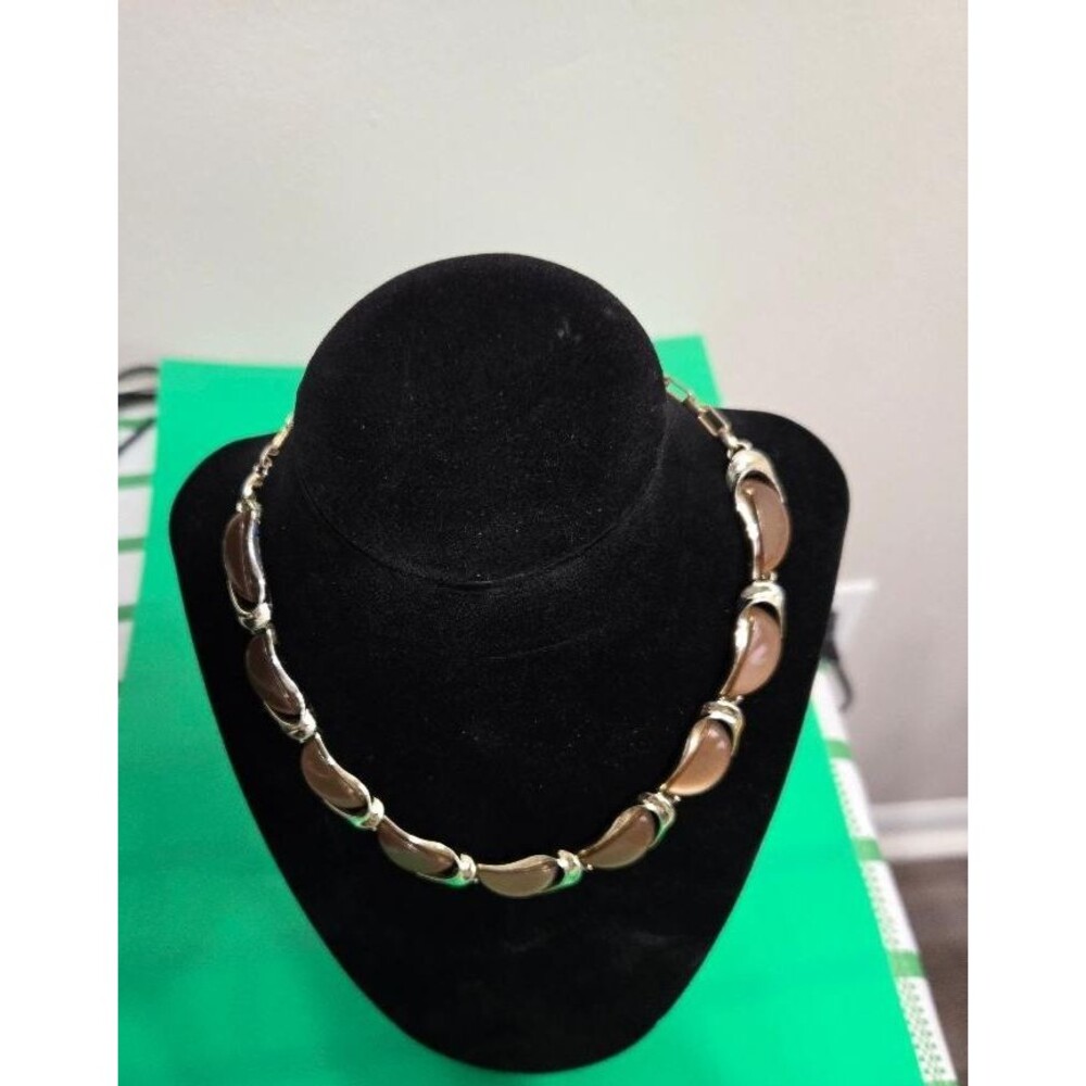 Vintage Lisner 16" Brown Thermoset Choker/ Necklace Silver Tone